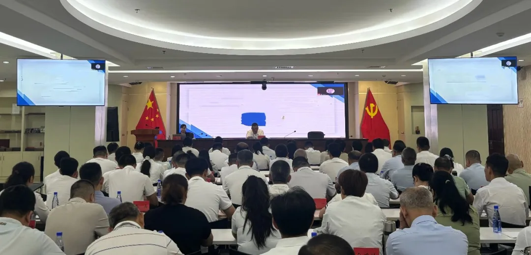 海南橡膠開展海膠大講堂之“推動(dòng)內(nèi)部審計(jì)工作高質(zhì)量發(fā)展·充分發(fā)揮內(nèi)部審計(jì)第一道防線作用”專題培訓(xùn)